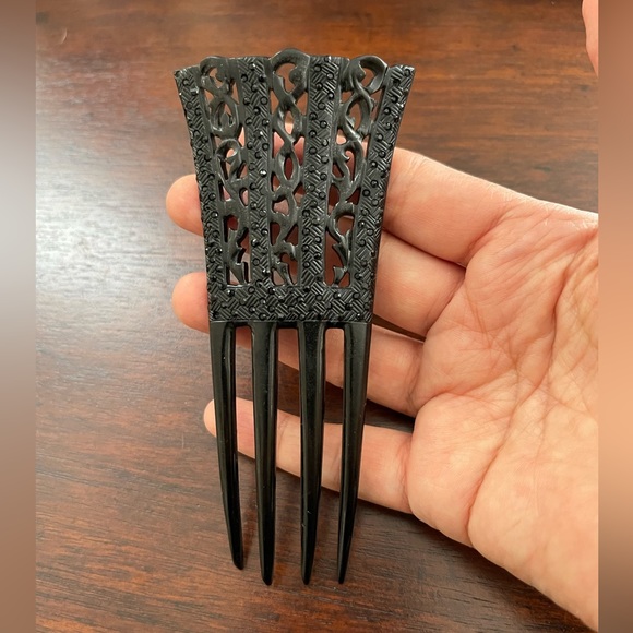 Vintage Mantilla Fan Comb with small black cut stones - Picture 3 of 7